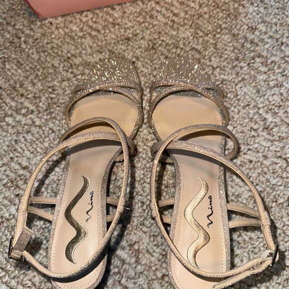 Womens Nina Gold Glittery‎ Strappy Heels
Size 8.5w - Picture 5 of 5